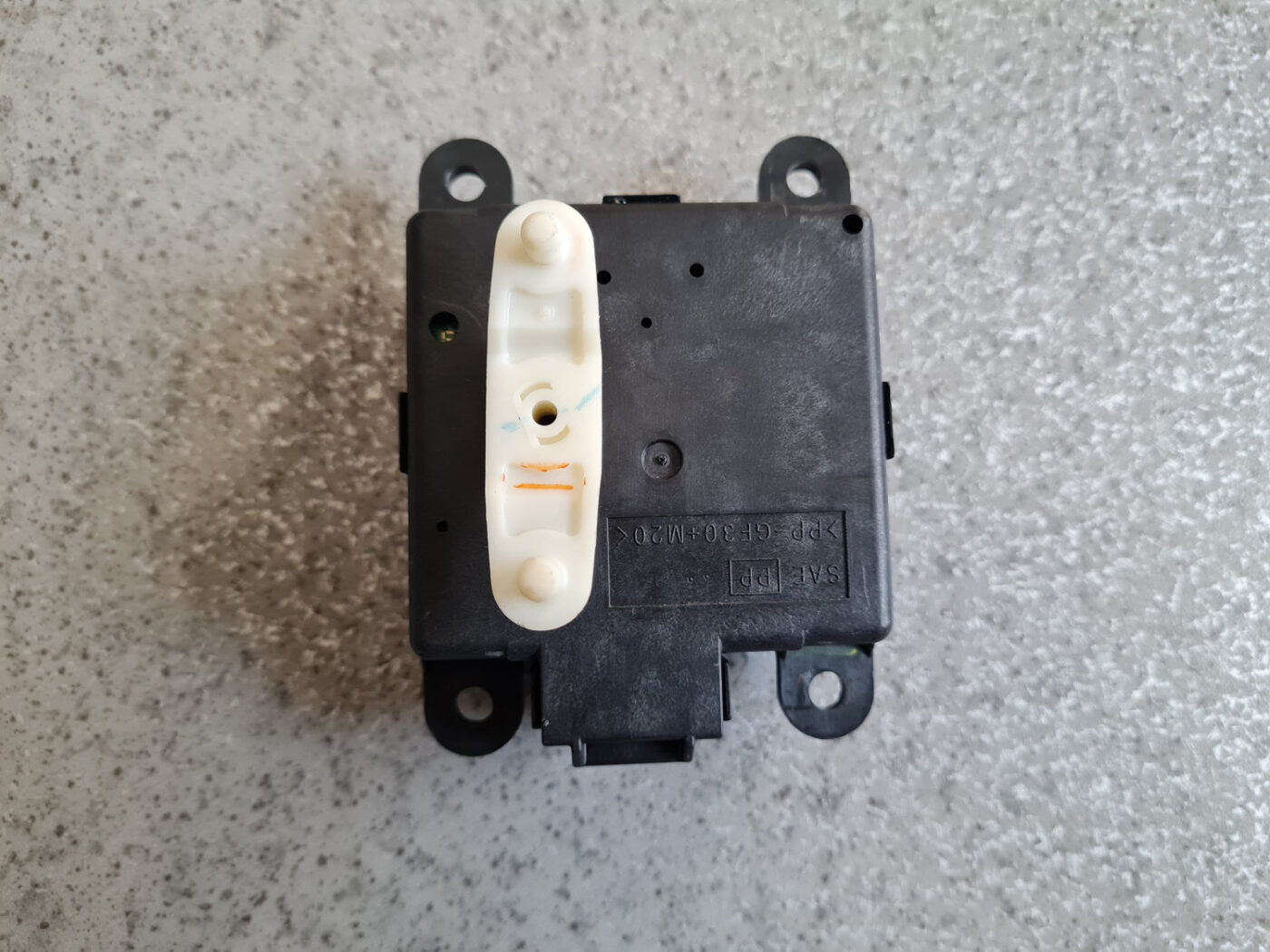 Apsildes sistēmas aktuators priekš HONDA CIVIC 2006 4 Apsildes sistēmas aktuators priekš HONDA CIVIC 2006