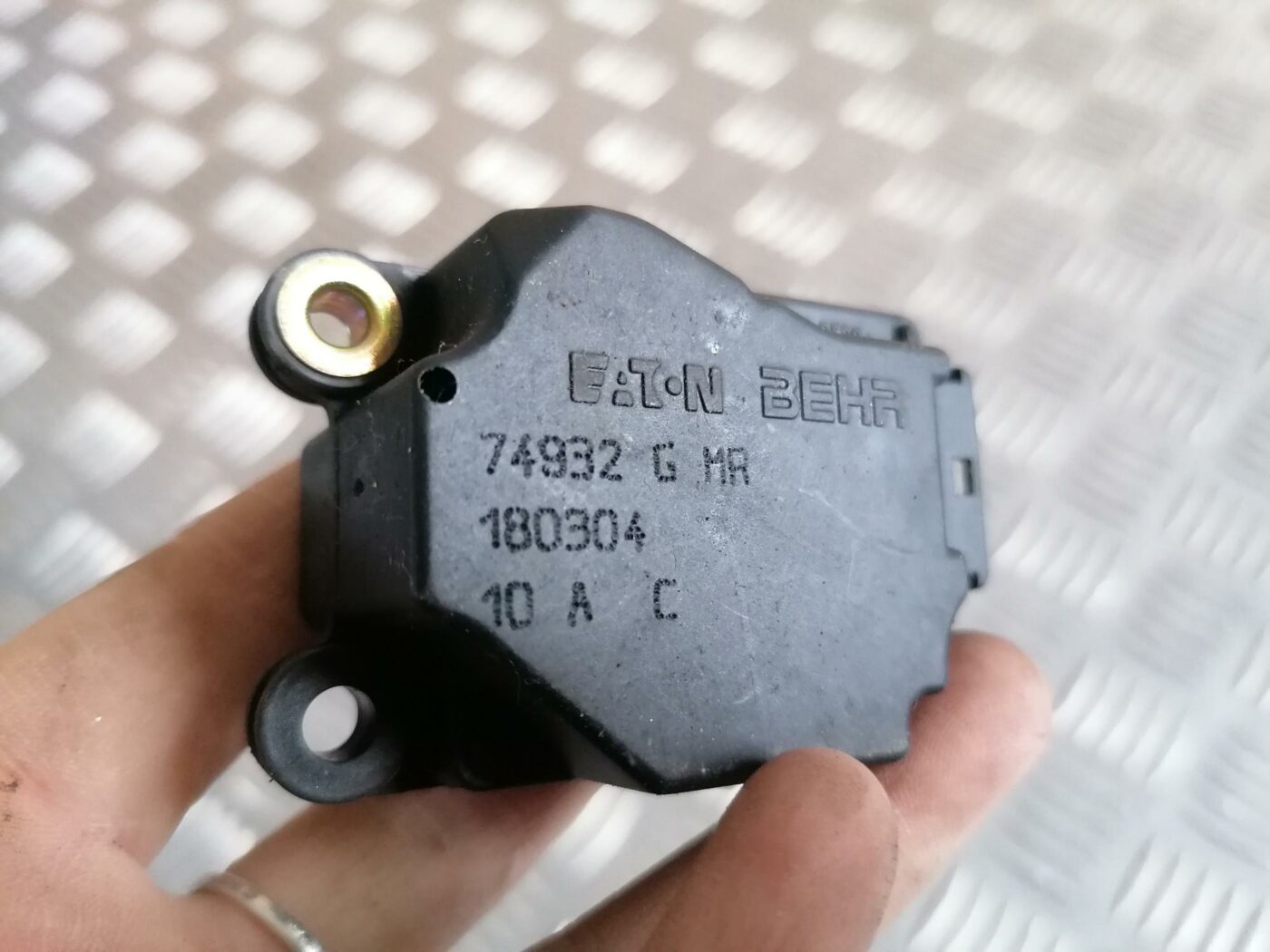 Apsildes sistēmas aktuators priekš VOLVO S80 2004 2 Apsildes sistēmas aktuators priekš VOLVO S80 2004