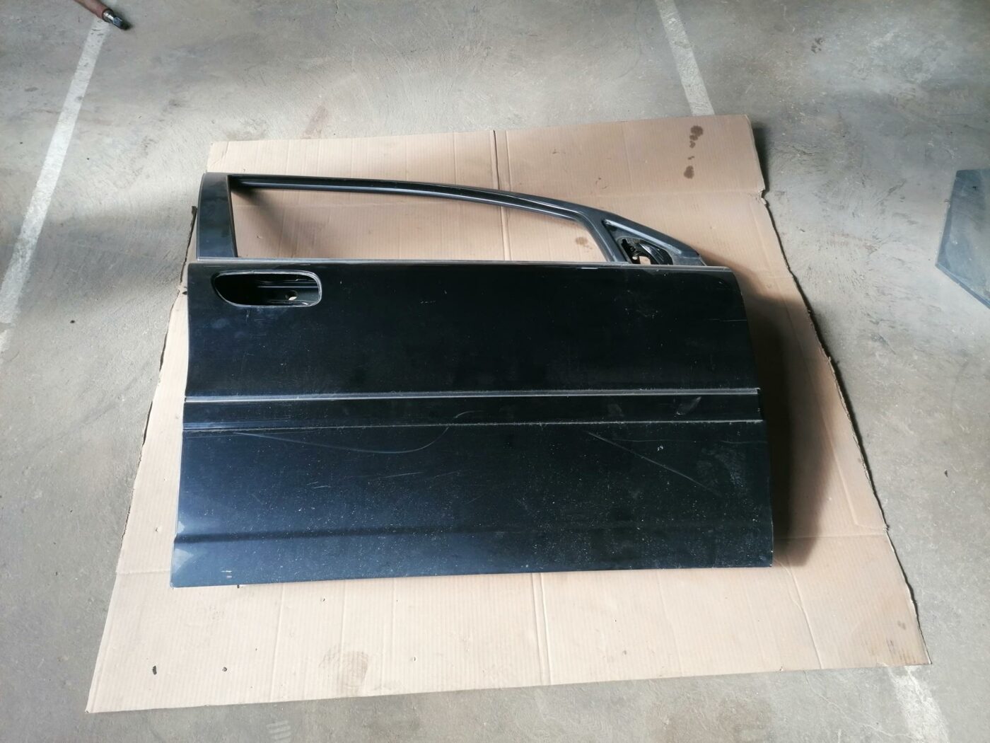 Priekšējās labās durvis priekš VOLVO S80 2004 1 Priekšējās labās durvis priekš VOLVO S80 2004