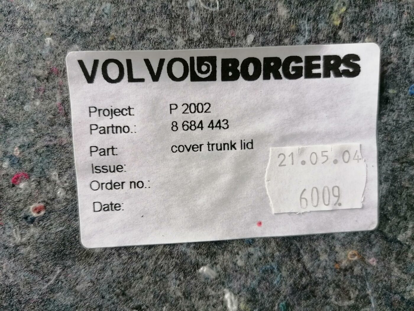 Bagāžnieka vāka liela apdare priekš VOLVO S80 2004 3 Bagāžnieka vāka liela apdare priekš VOLVO S80 2004
