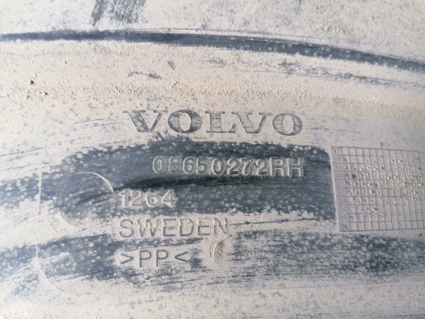Aizmugurējais labais paspārns priekš VOLVO S80 2004 2 Aizmugurējais labais paspārns priekš VOLVO S80 2004
