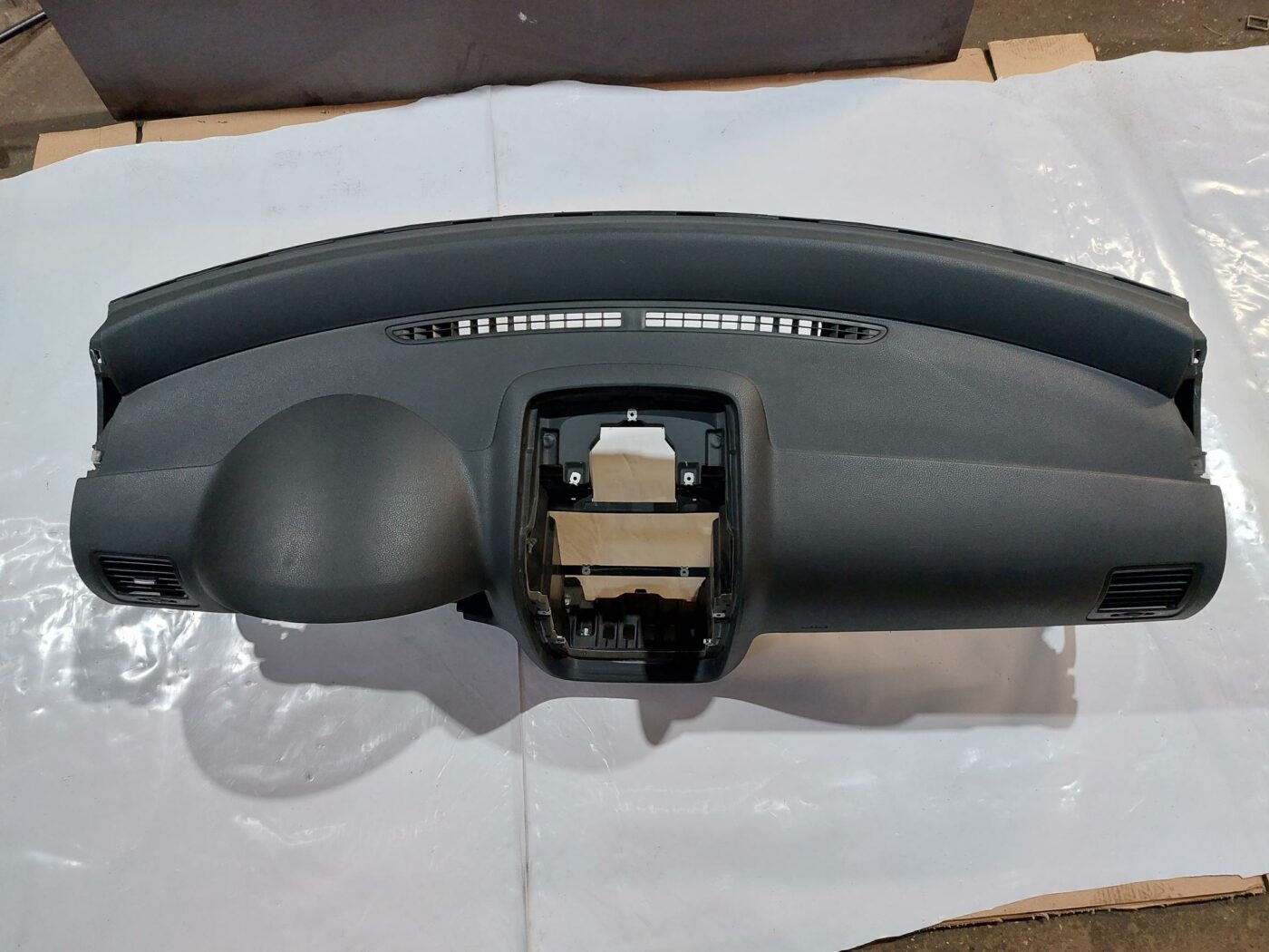 Mērinstrumentu panelis priekš VW JETTA 2008 2 Mērinstrumentu panelis priekš VW JETTA 2008