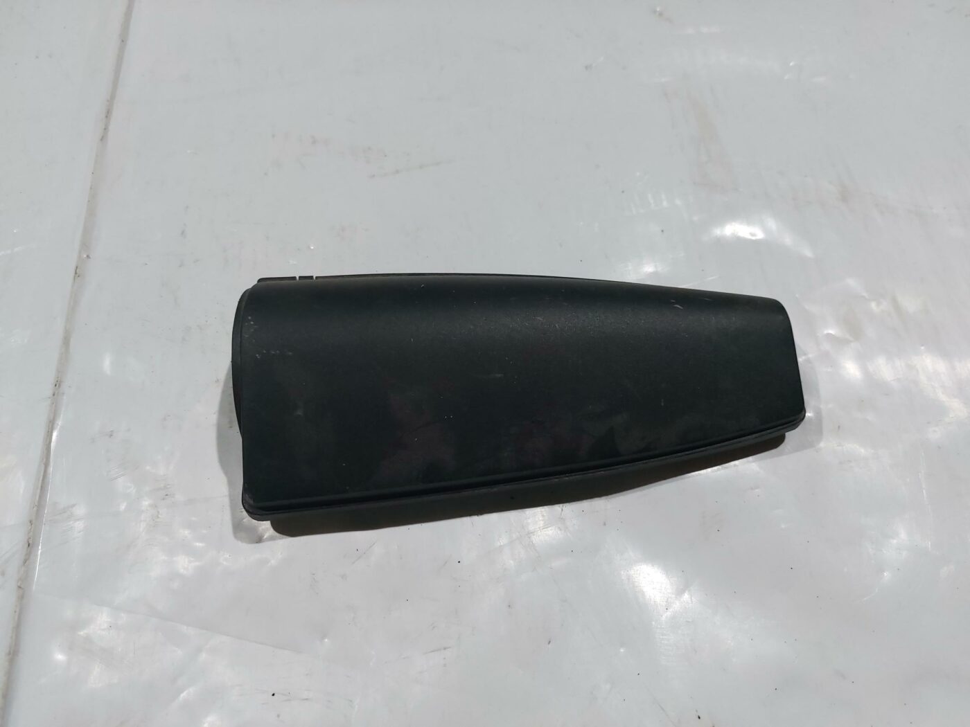 Gaisa vads priekš VW JETTA 2008 1 Gaisa vads priekš VW JETTA 2008