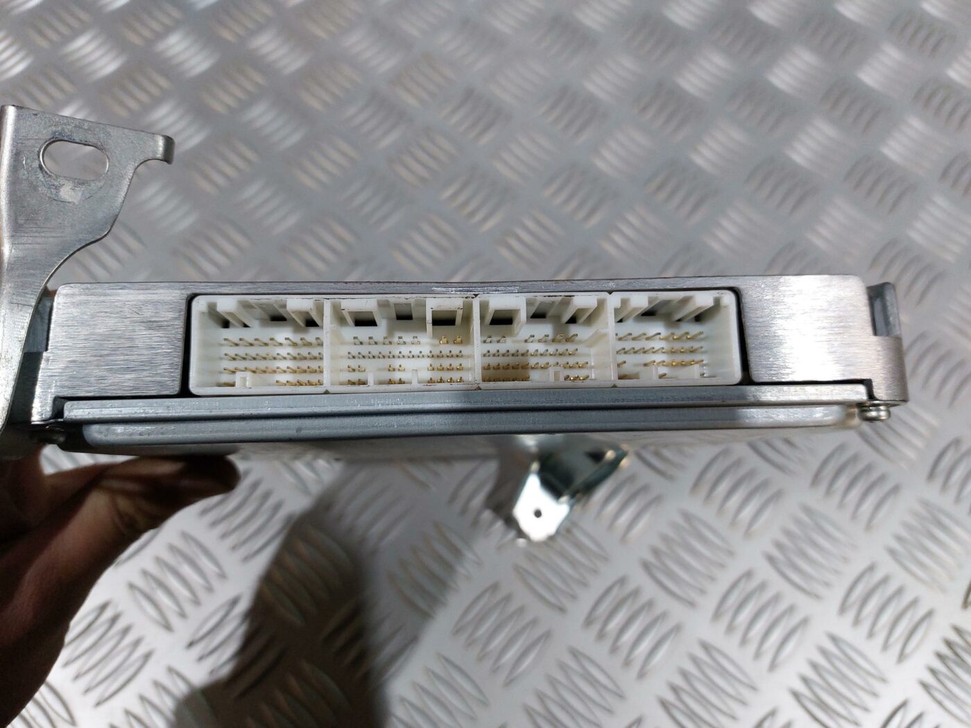 Dzinēja vadības bloks priekš TOYOTA COROLLA VERSO 2006 2 Dzinēja vadības bloks priekš TOYOTA COROLLA VERSO 2006