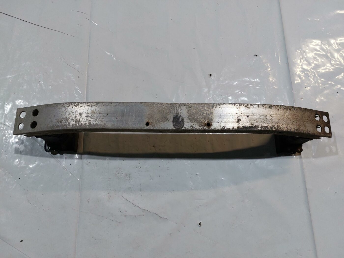 Priekšējā bufera pastiprinātājs priekš TOYOTA COROLLA VERSO 2006 1 Priekšējā bufera pastiprinātājs priekš TOYOTA COROLLA VERSO 2006