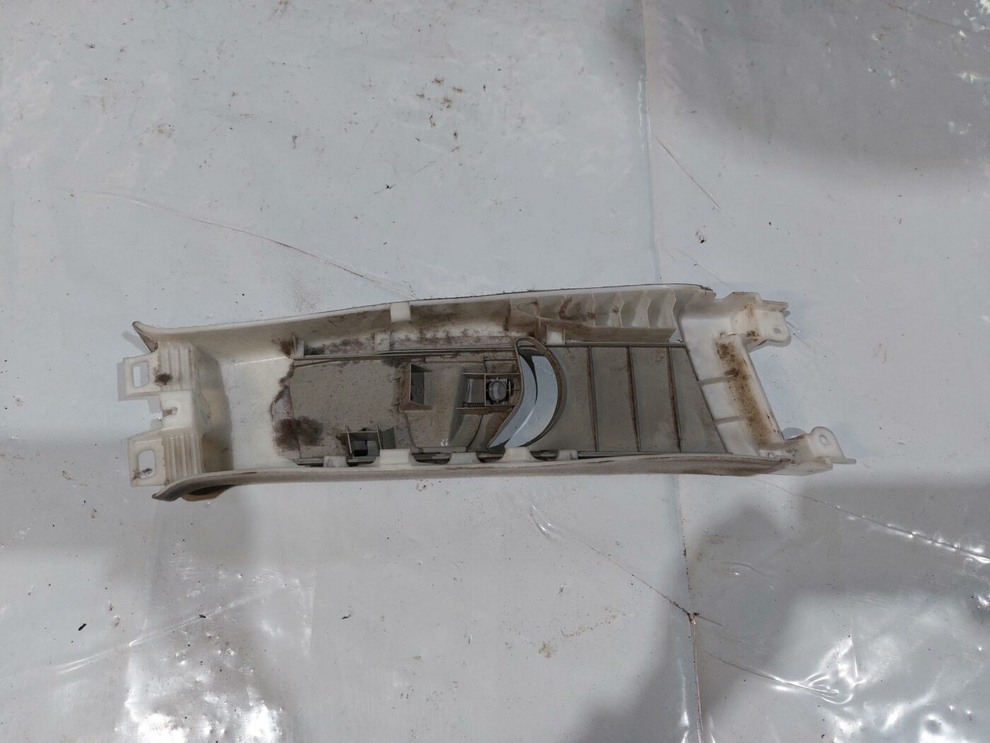 Vidējas salona statnes apdare priekš TOYOTA COROLLA VERSO 2006 2 Vidējas salona statnes apdare priekš TOYOTA COROLLA VERSO 2006