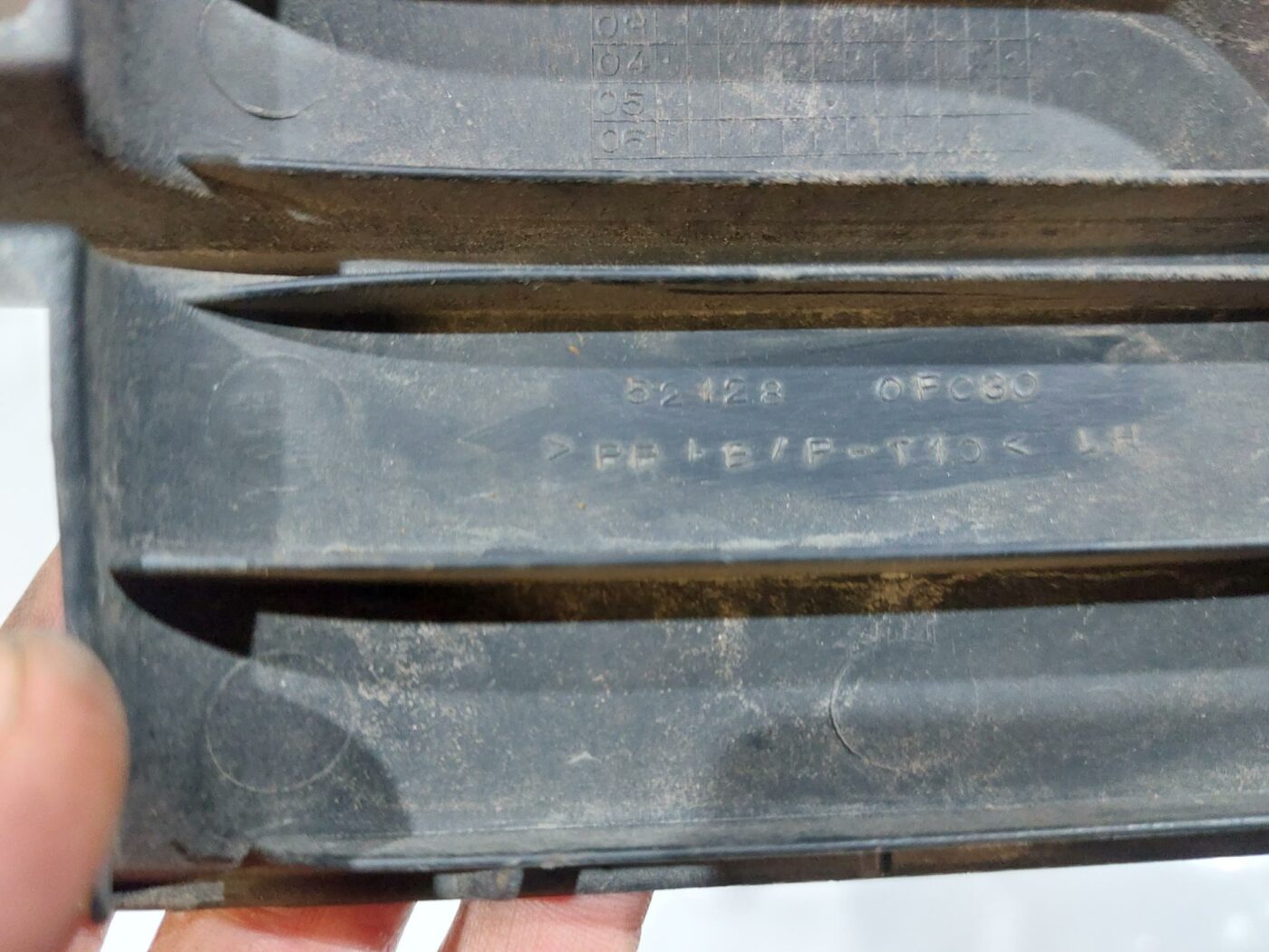 Bufera reste priekš TOYOTA COROLLA VERSO 2006 3 Bufera reste priekš TOYOTA COROLLA VERSO 2006