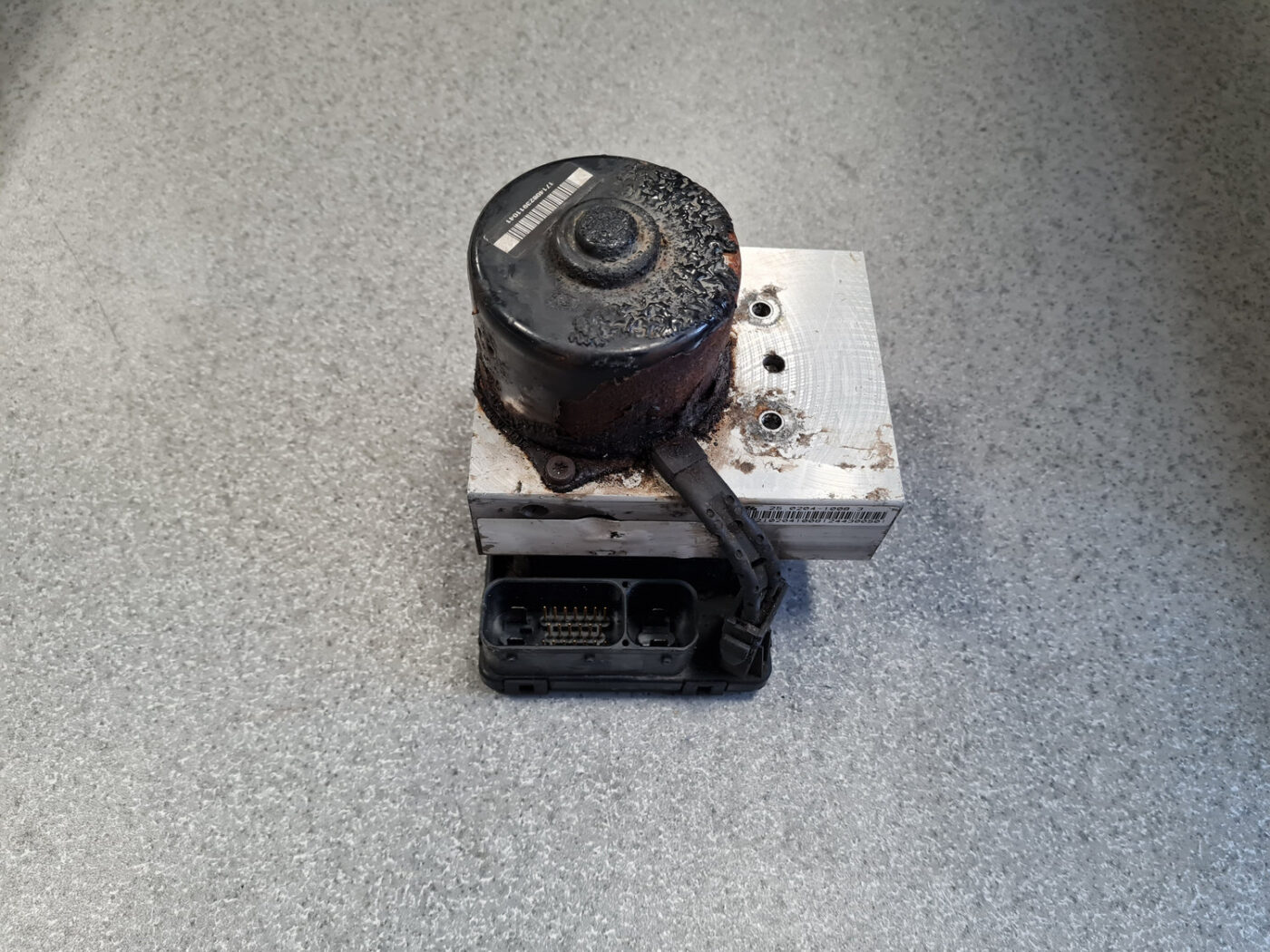 ABS bloks priekš CHRYSLER SEBRING 2006 1 ABS bloks priekš CHRYSLER SEBRING 2006