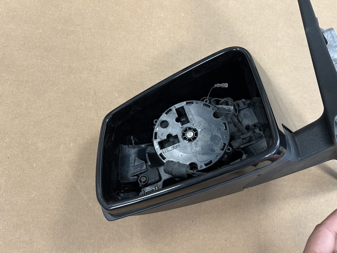 Ārējais spogulis, pa kreisi priekš MERCEDES C300 W202 W203 W204 2007-2014 A2048102976 7 Ārējais spogulis, pa kreisi priekš MERCEDES C300 W202 W203 W204 2007-2014 A2048102976