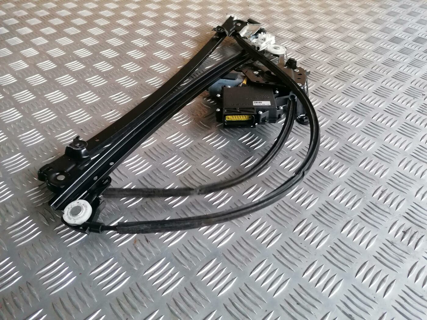 Stikla pacelšanas mehānisms priekšējais kreisais priekš FORD GALAXY 2005 1 Stikla pacelšanas mehānisms priekšējais kreisais priekš FORD GALAXY 2005