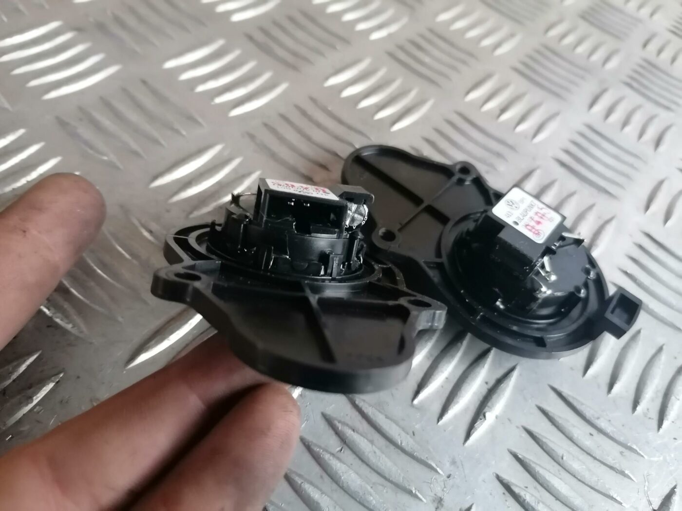 Durvju skaļrunis, augšā priekš FORD GALAXY 2005 3 Durvju skaļrunis, augšā priekš FORD GALAXY 2005