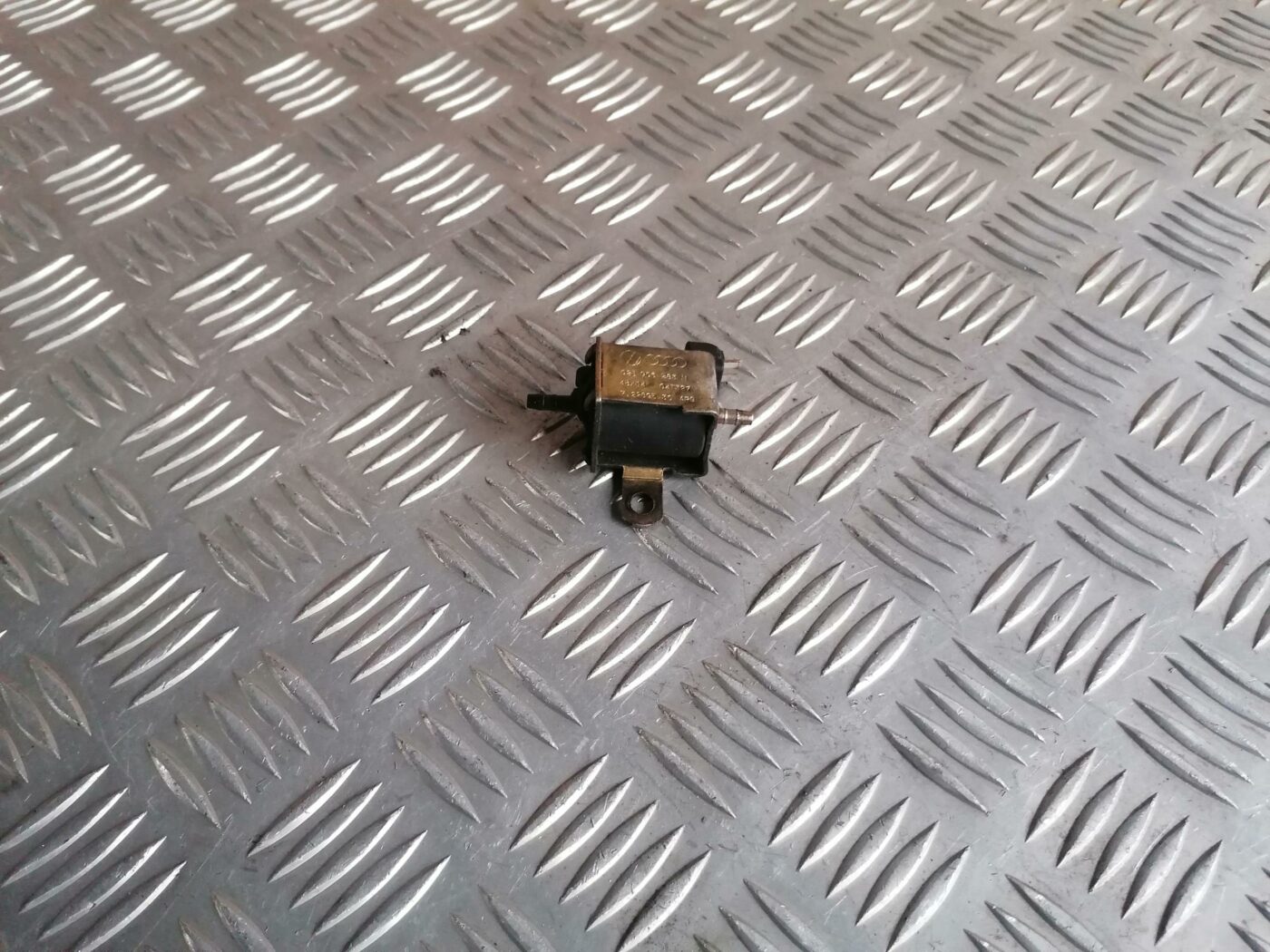 Solenoīda vakuuma vārsts priekš FORD GALAXY 2005 2 Solenoīda vakuuma vārsts priekš FORD GALAXY 2005