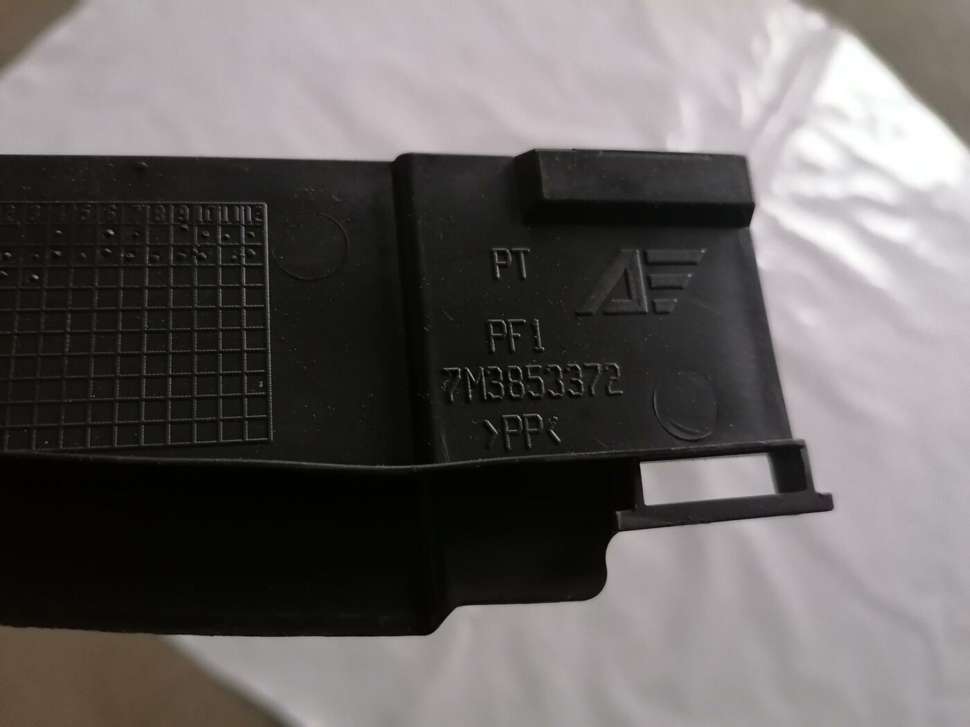 Sliekšņa aizmugurēja laba uzlika (salonā) priekš FORD GALAXY 2005 3 Sliekšņa aizmugurēja laba uzlika (salonā) priekš FORD GALAXY 2005