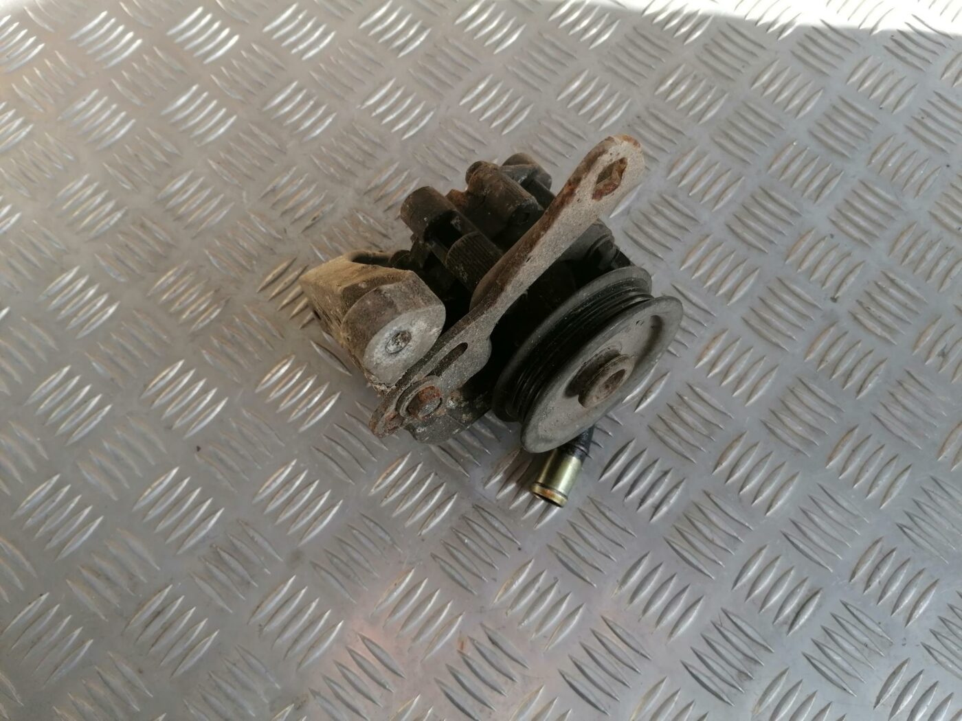 Hidrauliskais pastiprinātājs priekš CHRYSLER SEBRING 2006 1 Hidrauliskais pastiprinātājs priekš CHRYSLER SEBRING 2006