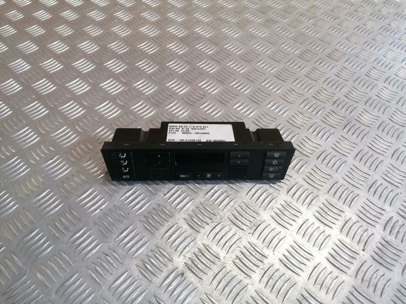 Klimata kontroles bloks priekš BMW 530D E39 2001 TOURING 1 Klimata kontroles bloks priekš BMW 530D E39 2001 TOURING