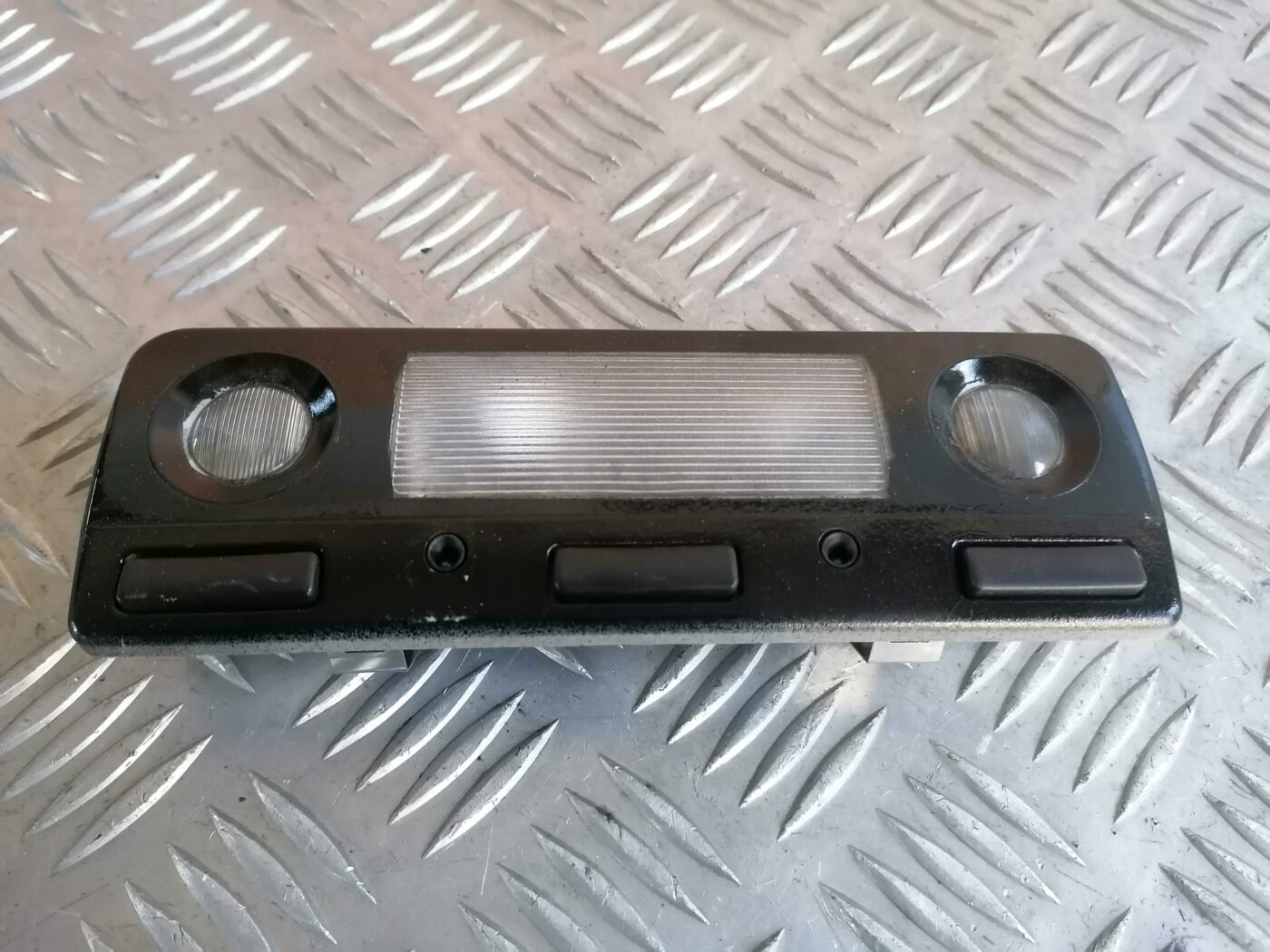 Aizmugurējo sēdvietu apgaismojums priekš BMW 530D E39 2001 TOURING 2 Aizmugurējo sēdvietu apgaismojums priekš BMW 530D E39 2001 TOURING