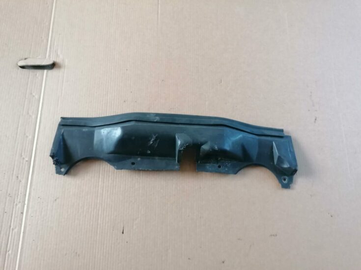 Dzinēja nodalījuma plastmasa priekš BMW 530D E39 2001 TOURING 1