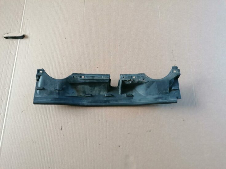 Dzinēja nodalījuma plastmasa priekš BMW 530D E39 2001 TOURING 4