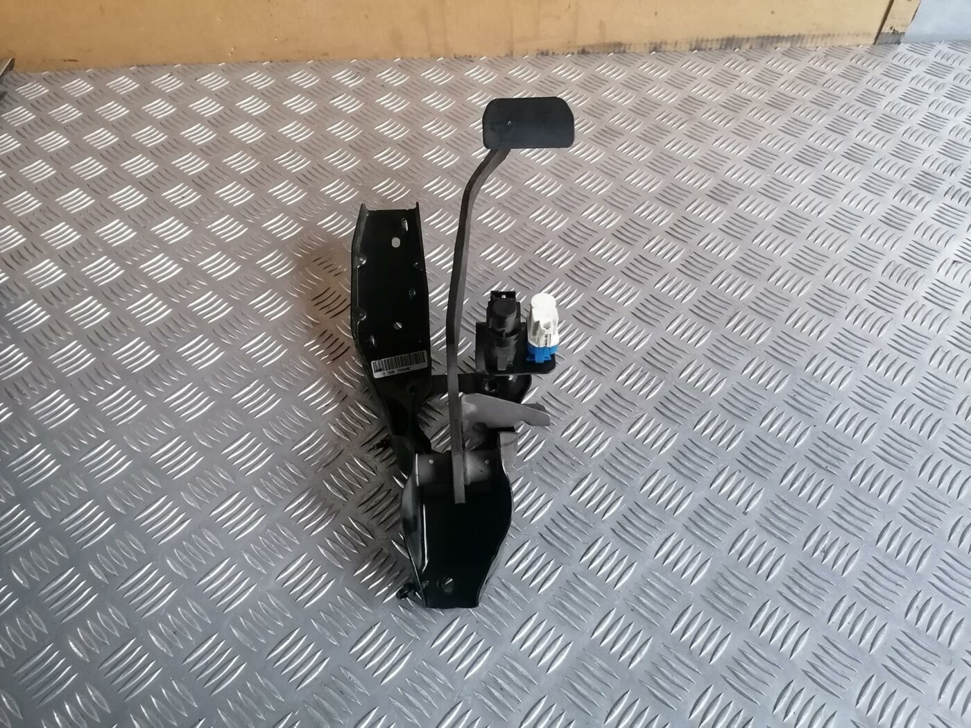 Bremžu pedālis priekš FORD MONDEO 2007 1 Bremžu pedālis priekš FORD MONDEO 2007