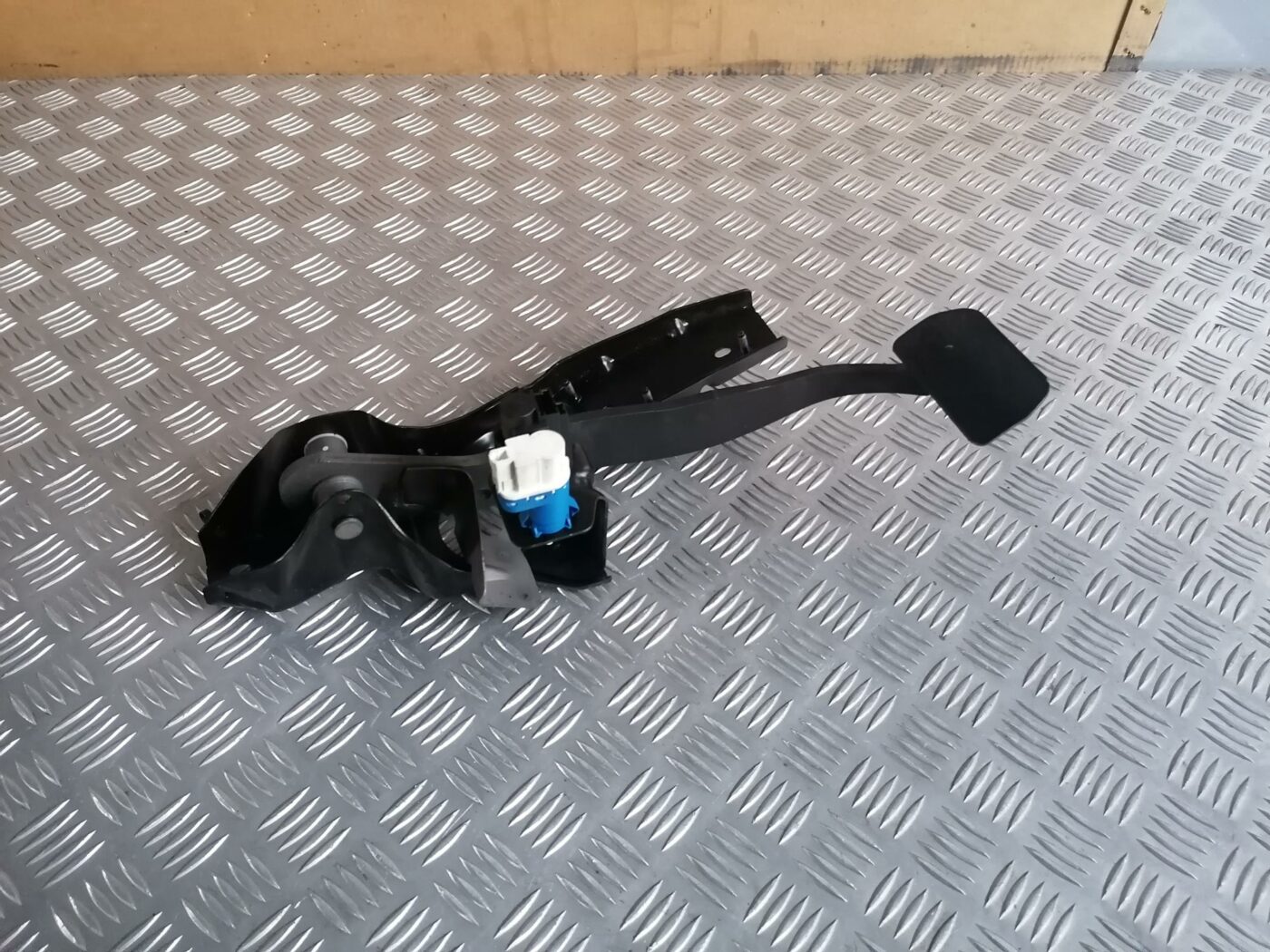 Bremžu pedālis priekš FORD MONDEO 2007 2 Bremžu pedālis priekš FORD MONDEO 2007