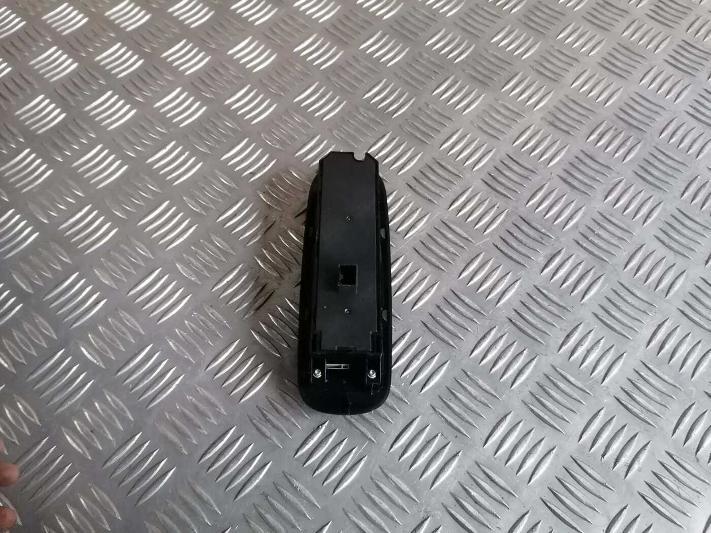 Šofera durvju slēdža pogas priekš FORD MONDEO 2007 2 Šofera durvju slēdža pogas priekš FORD MONDEO 2007