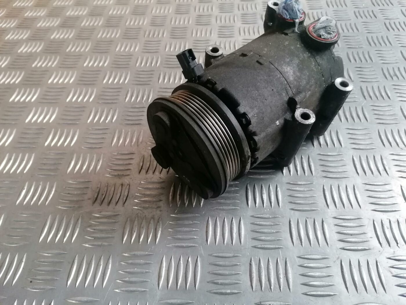 Gaisa kondicioniera kompresors priekš FORD MONDEO 2007 2 Gaisa kondicioniera kompresors priekš FORD MONDEO 2007