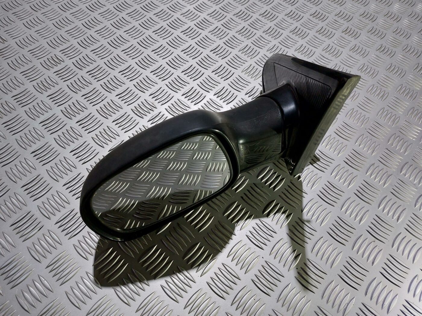 Ārējais spogulis, pa kreisi priekš CHRYSLER VOYAGER 2006 1 Ārējais spogulis, pa kreisi priekš CHRYSLER VOYAGER 2006