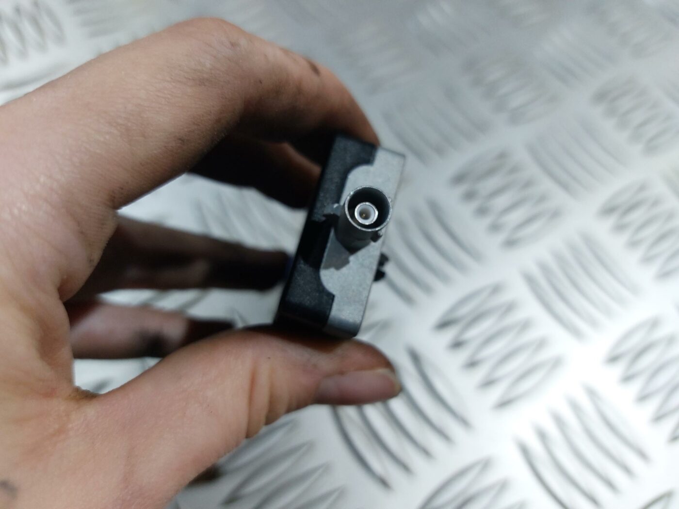 Antenas pastiprinātāja bloks priekš RENAULT LAGUNA 2011 3 Antenas pastiprinātāja bloks priekš RENAULT LAGUNA 2011