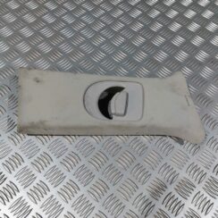 Vidējas salona statnes apdare priekš RENAULT LAGUNA 2011