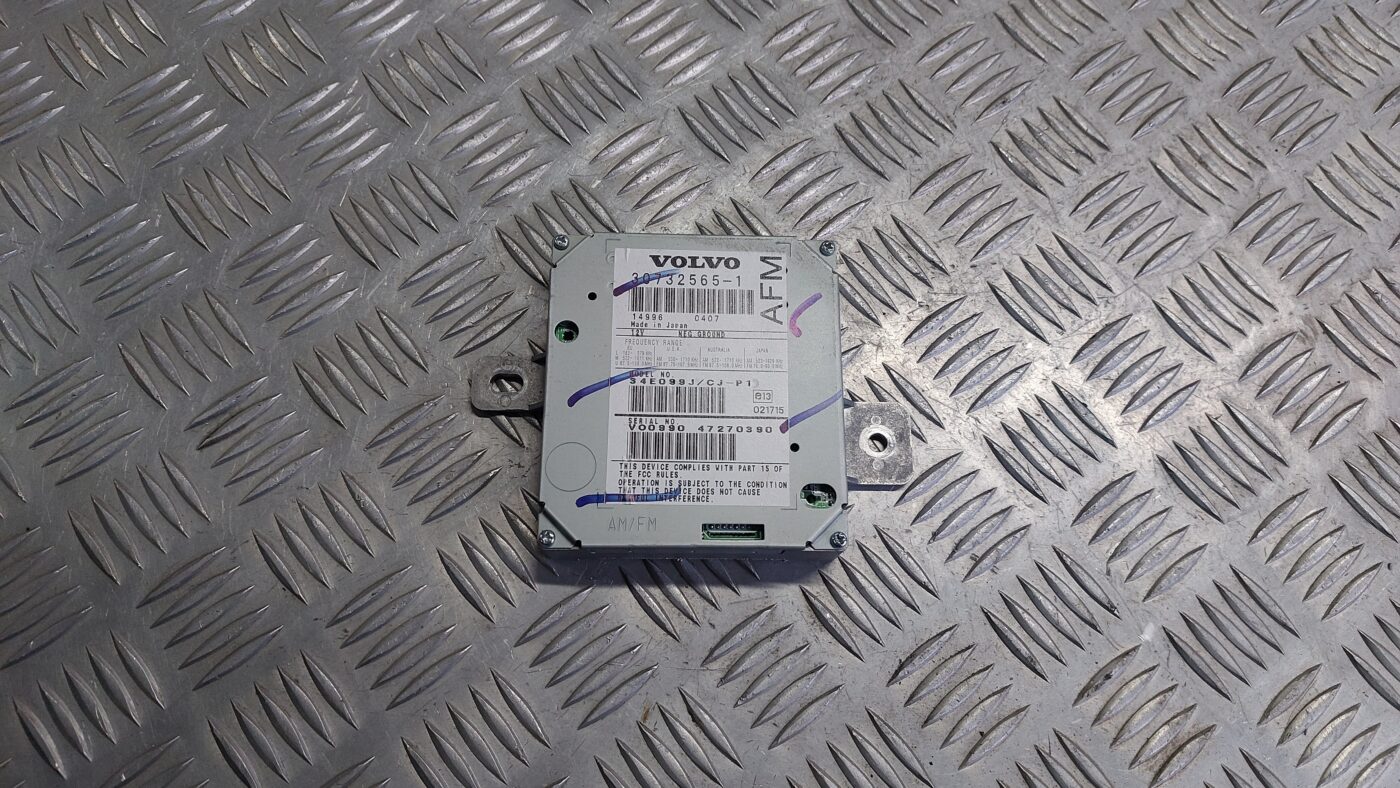 Antenas pastiprinātāja bloks priekš VOLVO S40 2004 Black 1 Antenas pastiprinātāja bloks priekš VOLVO S40 2004 Black