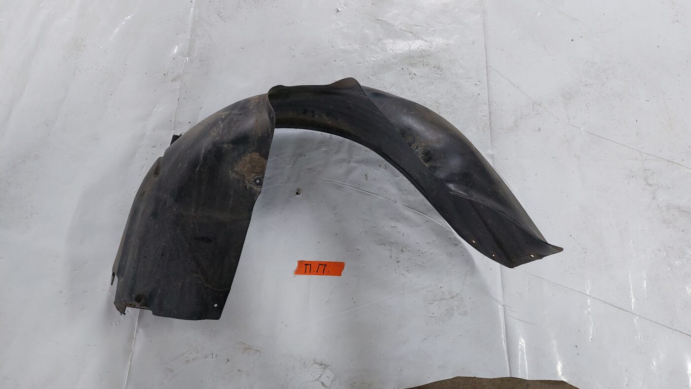 Priekšējais labais paspārns priekš VOLVO S40 2004 Black 2 Priekšējais labais paspārns priekš VOLVO S40 2004 Black