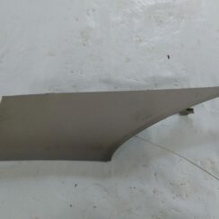 Aizmugurējas salona statnes apdare priekš VOLVO S40 2004 Black