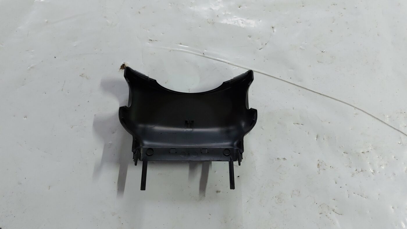 Stūres statnes putekļu aizsargs (salonā) priekš VOLVO S40 2004 Black 2 Stūres statnes putekļu aizsargs (salonā) priekš VOLVO S40 2004 Black