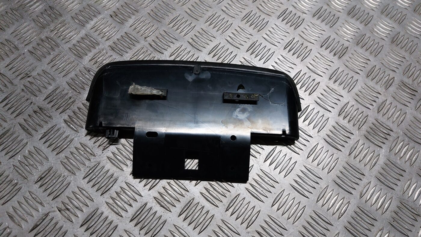 Stop signāls priekš VOLVO S40 2004 Black 3 Stop signāls priekš VOLVO S40 2004 Black