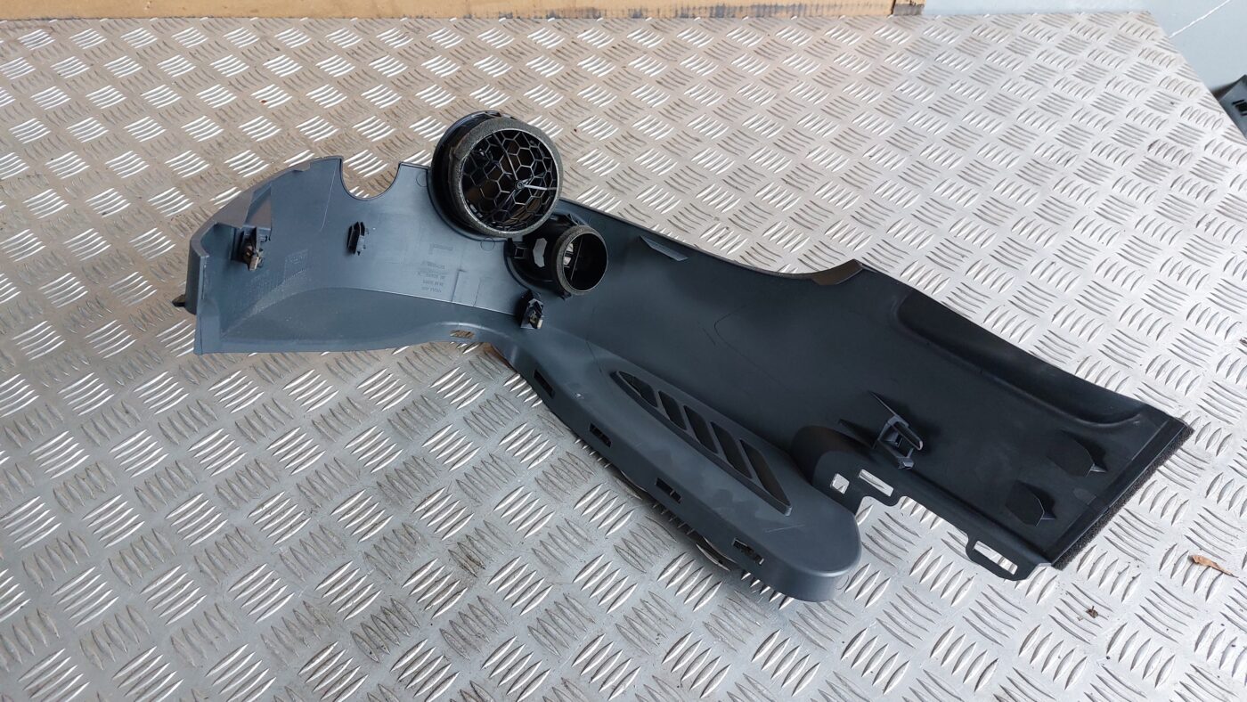 Salona gaisa vads priekš MITSUBISHI COLT 2007 2 Salona gaisa vads priekš MITSUBISHI COLT 2007