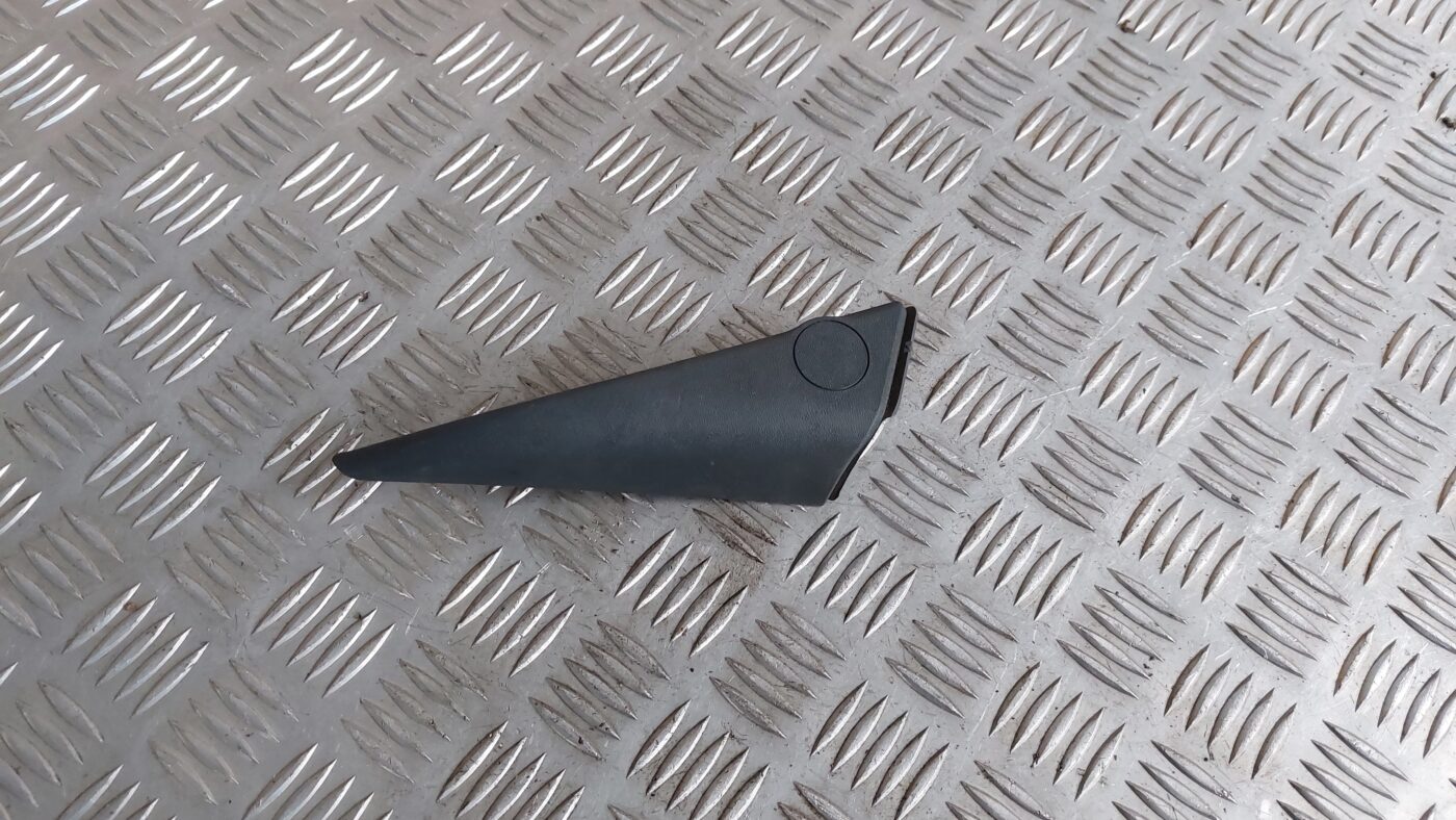 Durvju spoguļa apdares uzlika salonā (bez skaļruņa) priekš MITSUBISHI COLT 2007 1 Durvju spoguļa apdares uzlika salonā (bez skaļruņa) priekš MITSUBISHI COLT 2007