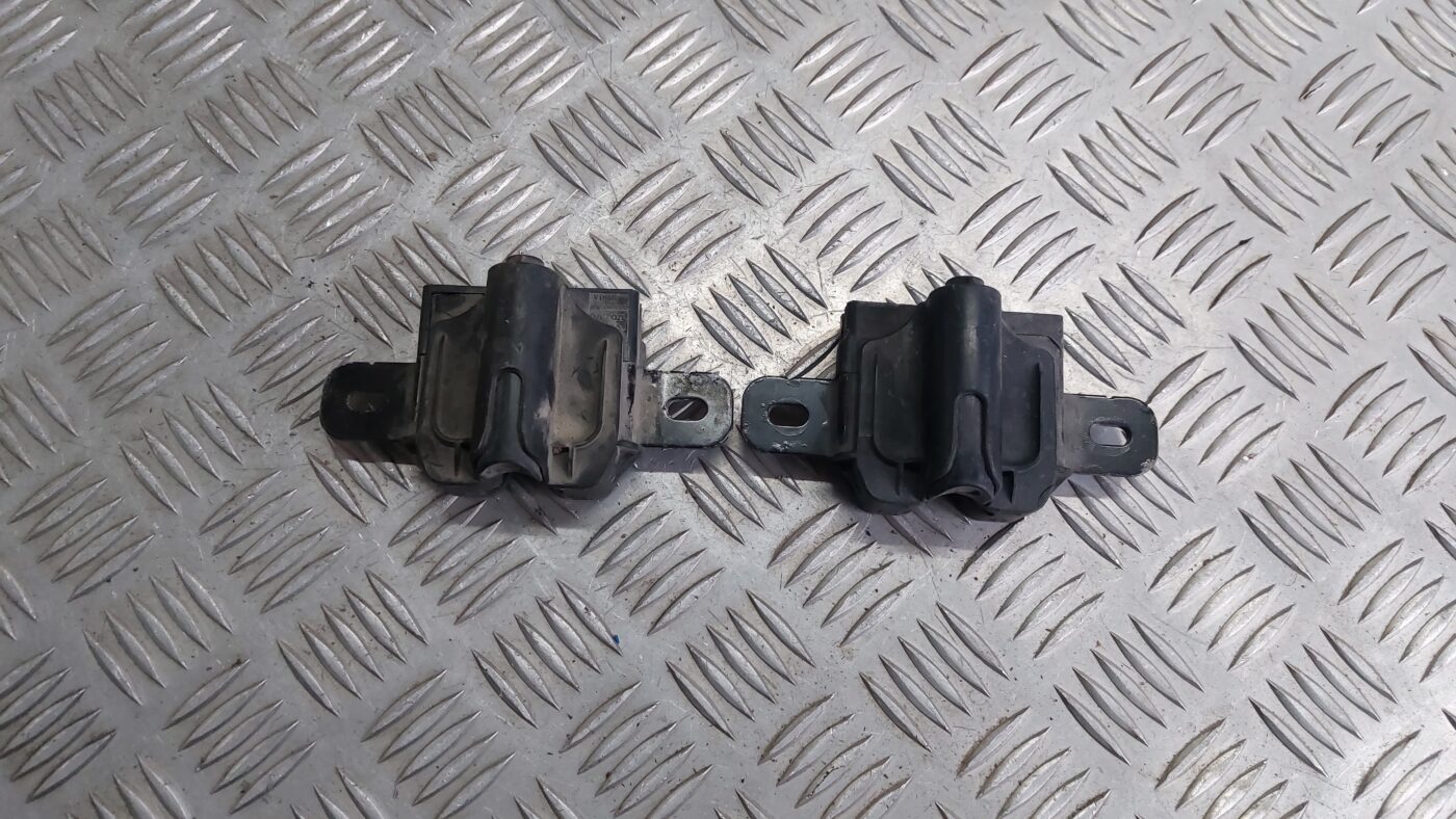 Pārsega slēdzene priekš VOLVO V60 2012 2 Pārsega slēdzene priekš VOLVO V60 2012