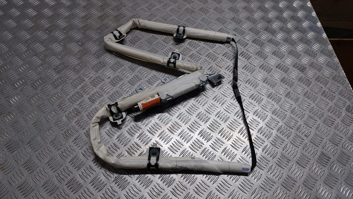 Griestu drošības spilvens, pa kreisi priekš VOLVO V60 2012 1 Griestu drošības spilvens, pa kreisi priekš VOLVO V60 2012