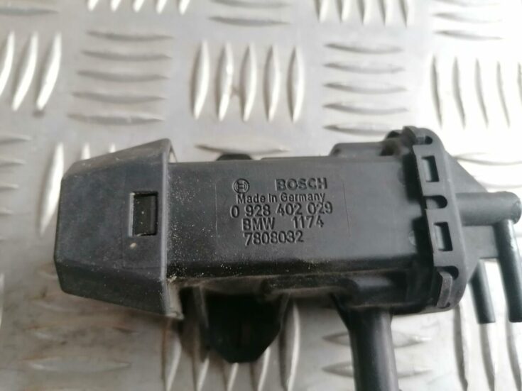 Solenoīda vakuuma vārsts priekš BMW 123 E87 2008 BLACK