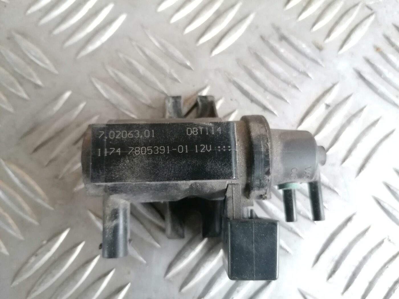 Solenoīda vakuuma vārsts priekš BMW 123 E87 2008 BLACK 2 Solenoīda vakuuma vārsts priekš BMW 123 E87 2008 BLACK