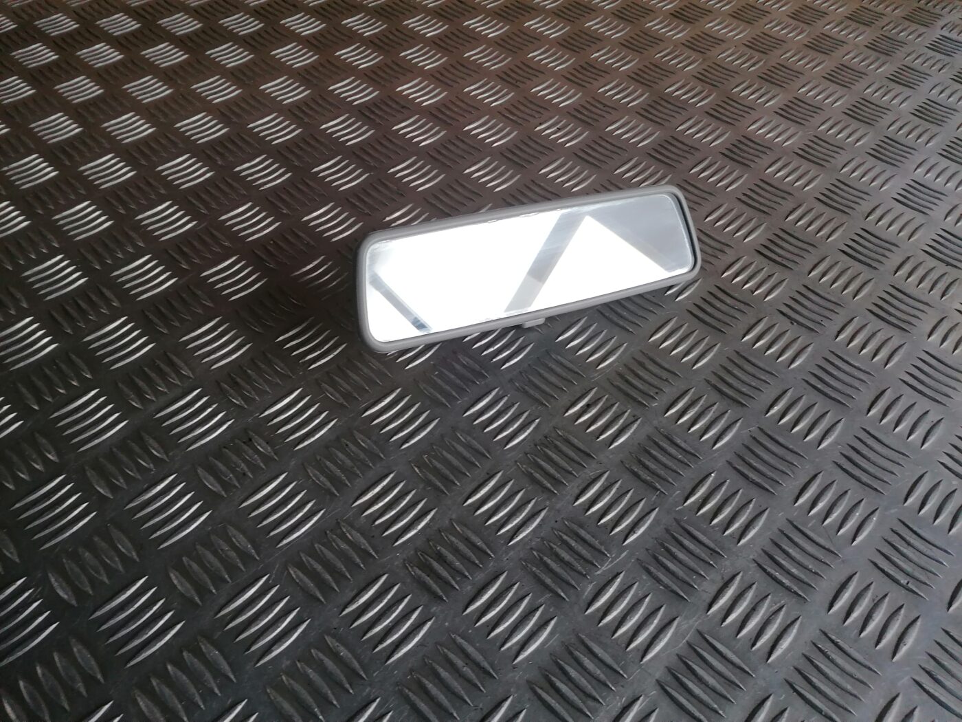 Salona atpakaļskata spogulis priekš ŠKODA OCTAVIA 2006 1 Salona atpakaļskata spogulis priekš ŠKODA OCTAVIA 2006