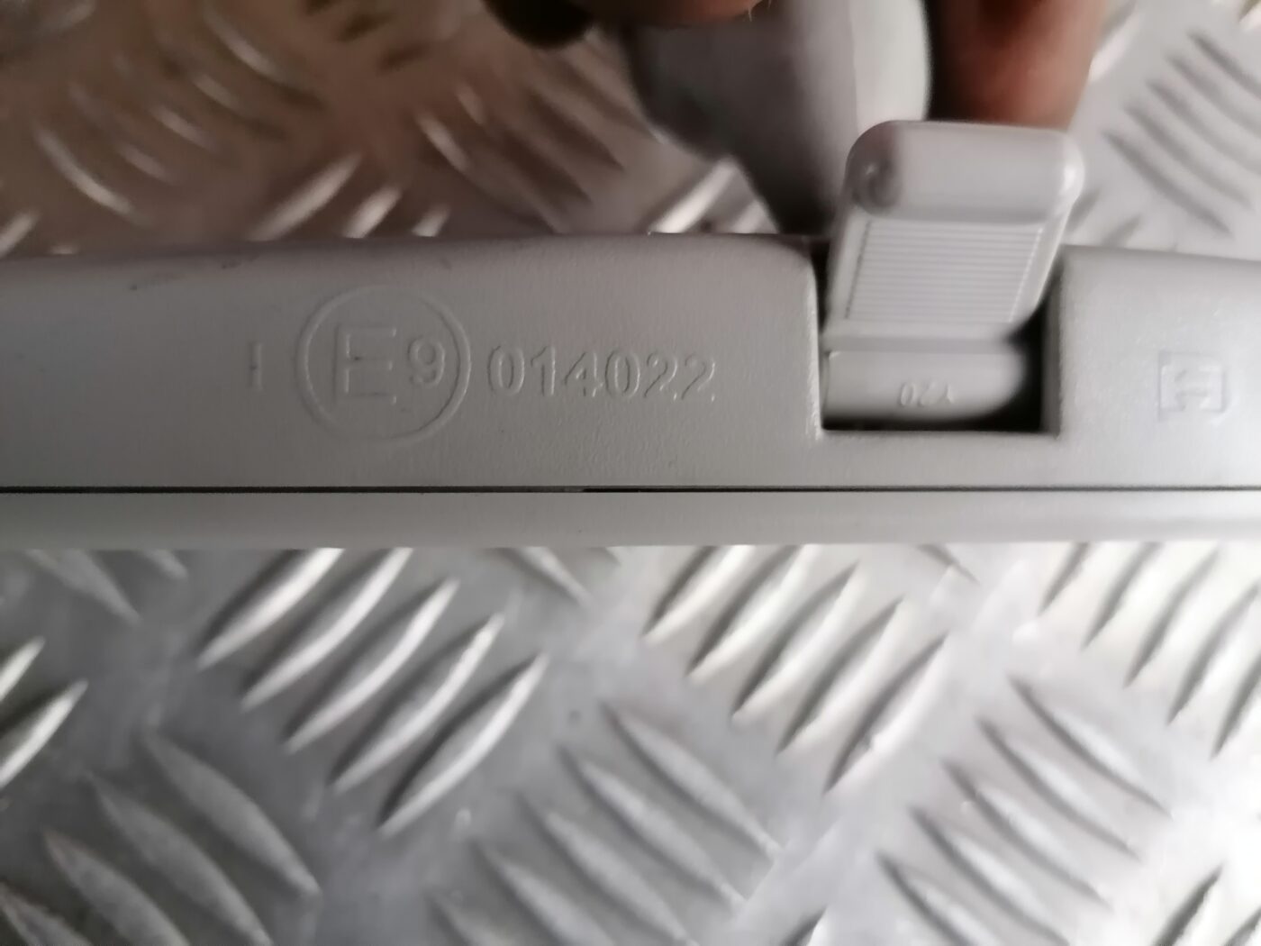 Salona atpakaļskata spogulis priekš ŠKODA OCTAVIA 2006 3 Salona atpakaļskata spogulis priekš ŠKODA OCTAVIA 2006