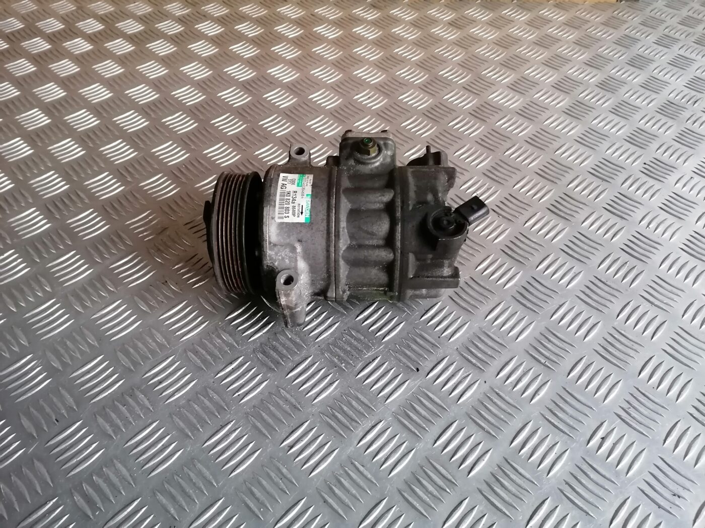 Gaisa kondicioniera kompresors priekš ŠKODA OCTAVIA 2006 1 Gaisa kondicioniera kompresors priekš ŠKODA OCTAVIA 2006