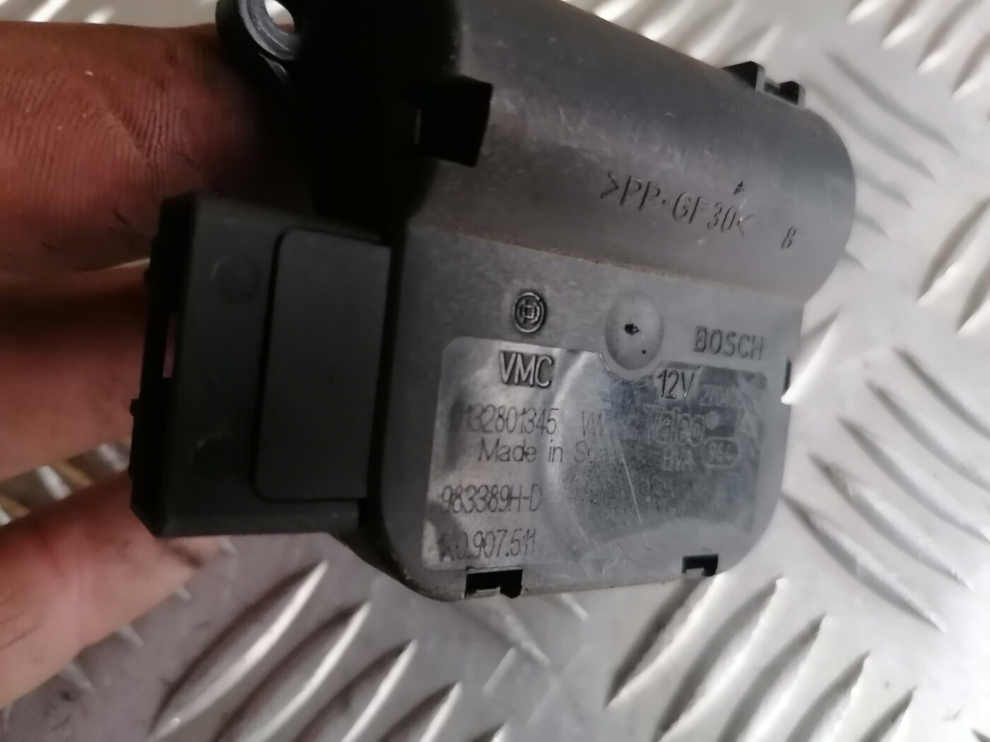 Apsildes sistēmas aktuators priekš ŠKODA OCTAVIA 2006 4 Apsildes sistēmas aktuators priekš ŠKODA OCTAVIA 2006