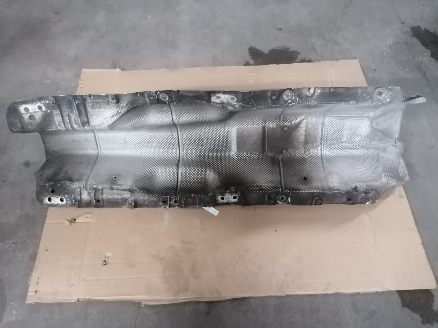 Izpūtēja sistēmas karstuma aizsargs priekš ŠKODA OCTAVIA 2006 1 Izpūtēja sistēmas karstuma aizsargs priekš ŠKODA OCTAVIA 2006