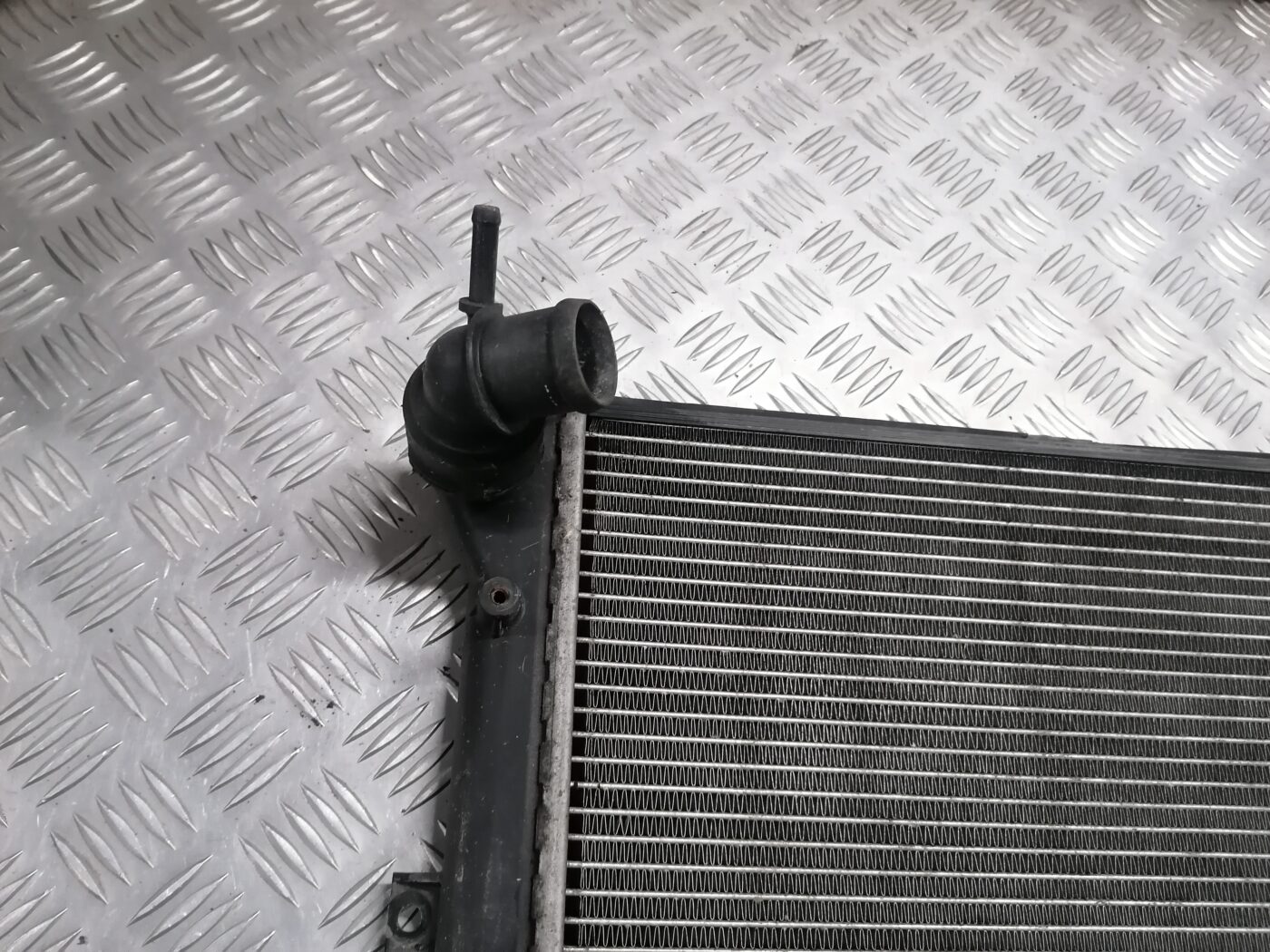 Dzesēšanas radiators priekš ŠKODA OCTAVIA 2006 2 Dzesēšanas radiators priekš ŠKODA OCTAVIA 2006