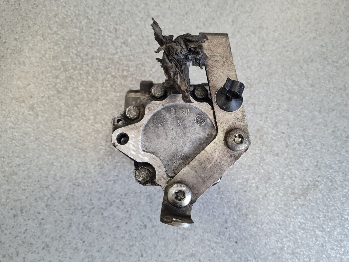 Hidrauliskais pastiprinātājs priekš PEUGEOT 607 2010 6 Hidrauliskais pastiprinātājs priekš PEUGEOT 607 2010