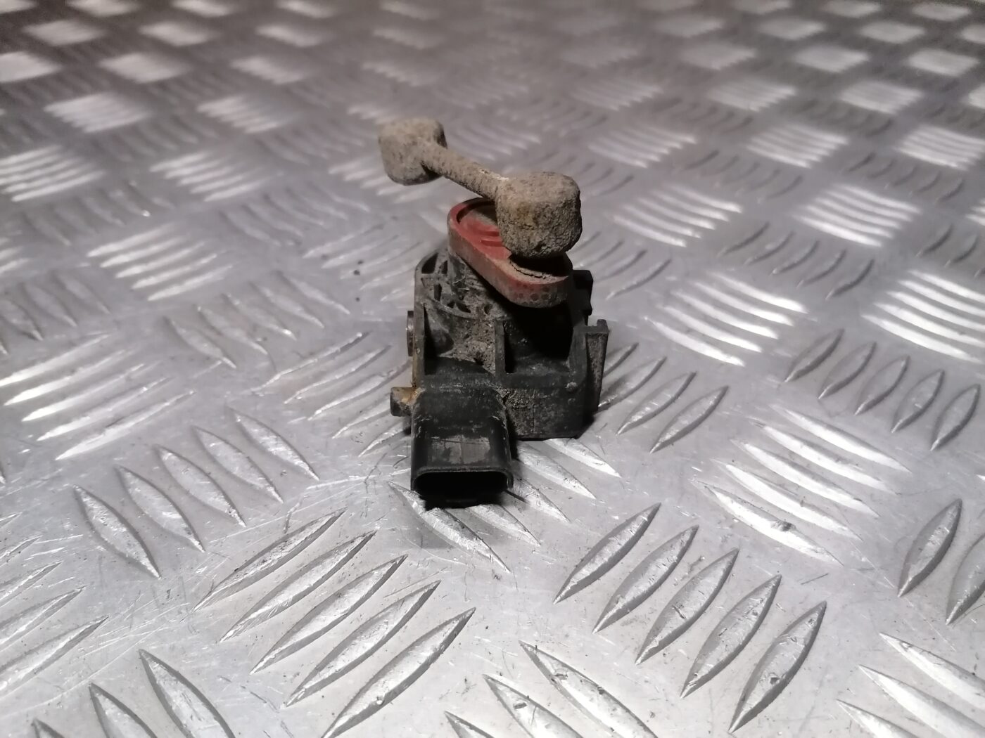 Lukturu diapazona korekcijas sensors, aizmugurē priekš PEUGEOT 607 2010 4 Lukturu diapazona korekcijas sensors, aizmugurē priekš PEUGEOT 607 2010