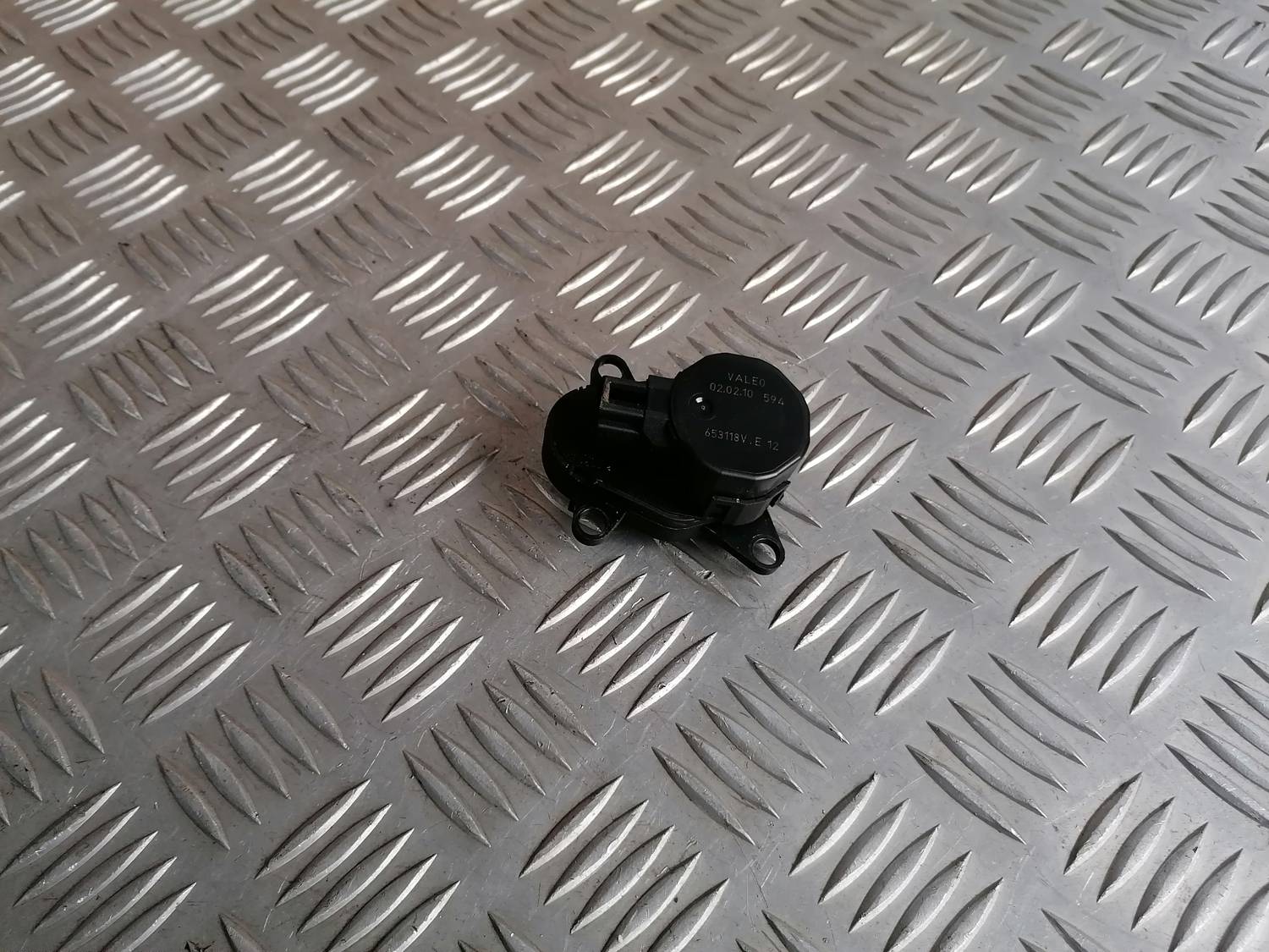 Apsildes sistēmas aktuators priekš PEUGEOT 607 2010 1 Apsildes sistēmas aktuators priekš PEUGEOT 607 2010