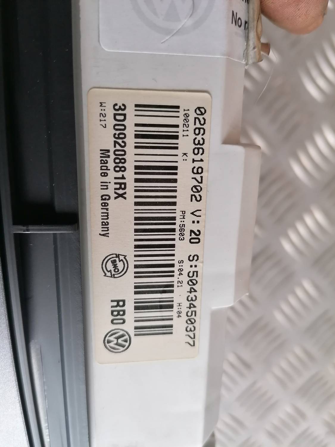 Spidometrs priekš VW PHAETON 2003 7 Spidometrs priekš VW PHAETON 2003